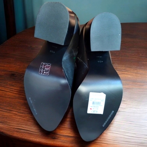 NWT Alexander WANG Gabi Rose Print Black Pebbled Leather Cutout Heel Boots - Picture 5 of 12